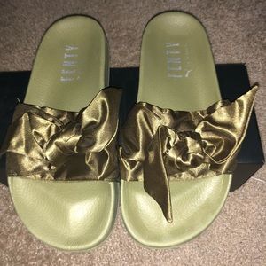 Fenty Bow Slides